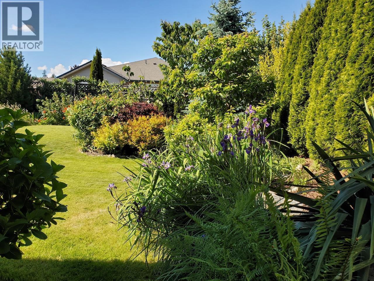 6270 HOMESTEAD AVENUE, Sechelt