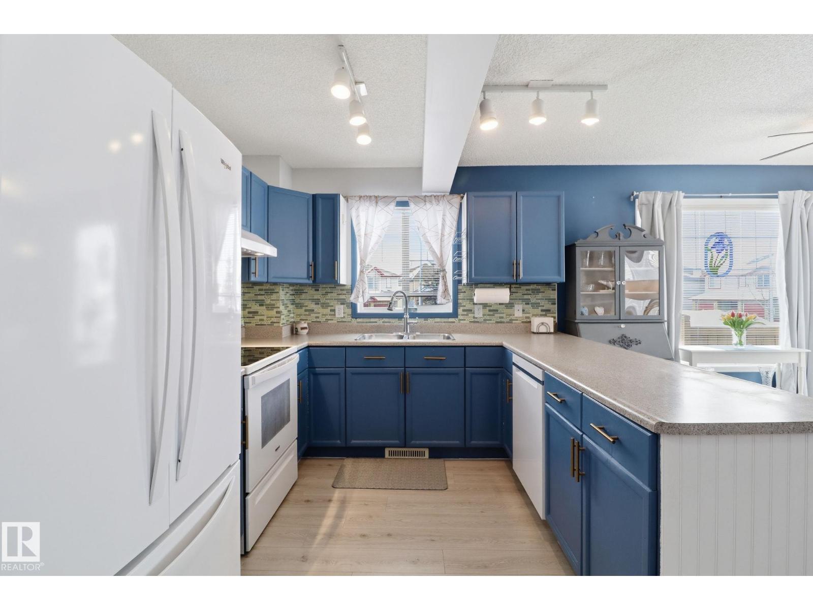 #120 700 BOTHWELL DR - Photo 2 of 29, Sherwood Park, Alberta