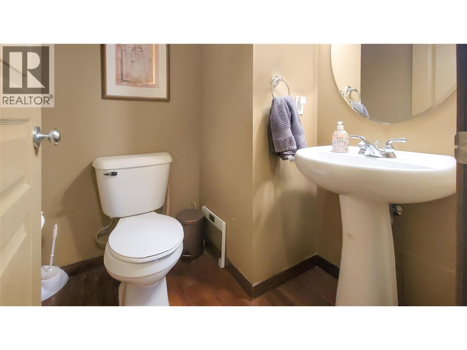 #10 1000 9TH STREET - 14