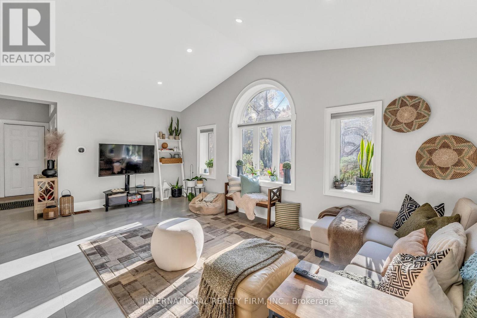 1049 INDIAN RD ROAD - 11