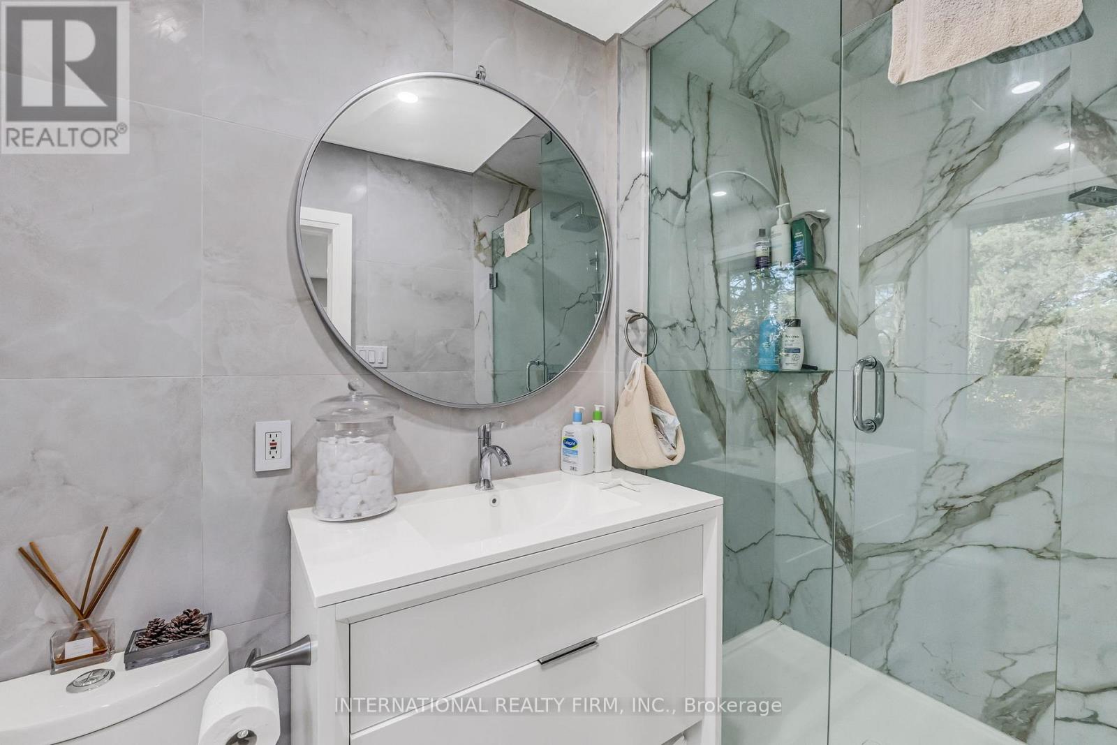 1049 INDIAN RD ROAD - 17