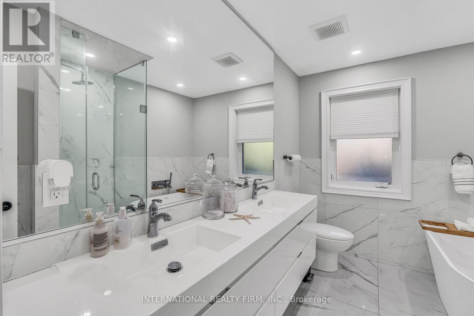 1049 INDIAN RD ROAD - 18