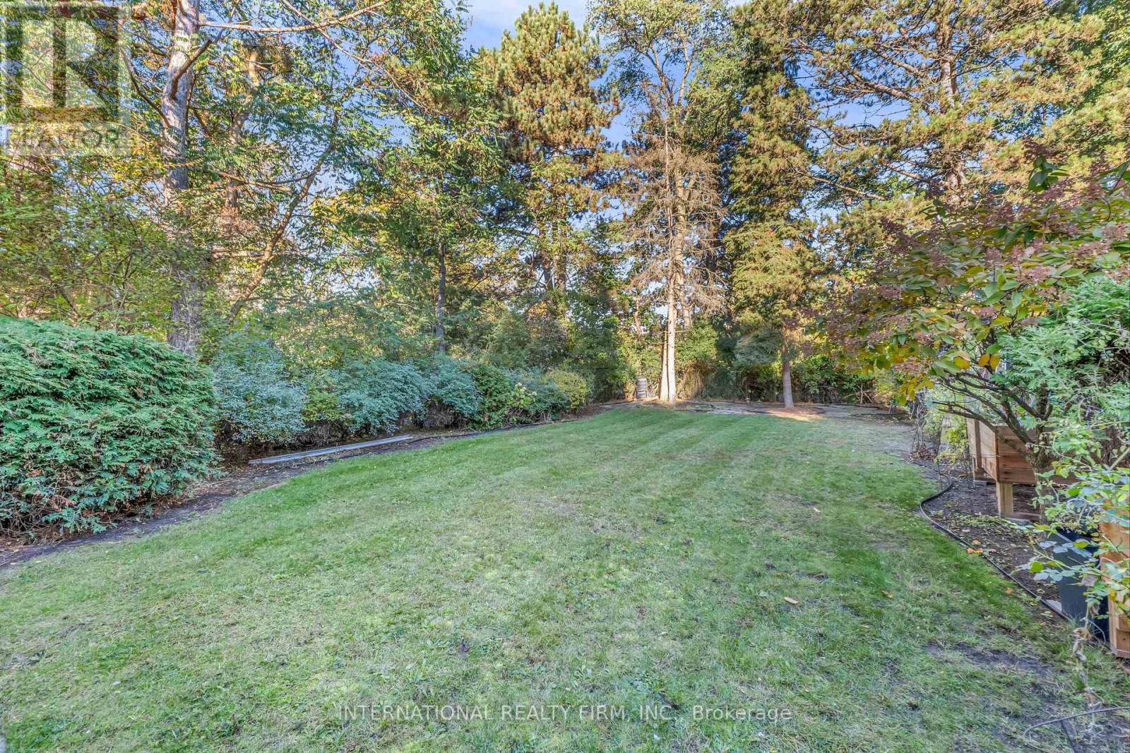 1049 INDIAN RD ROAD - 36