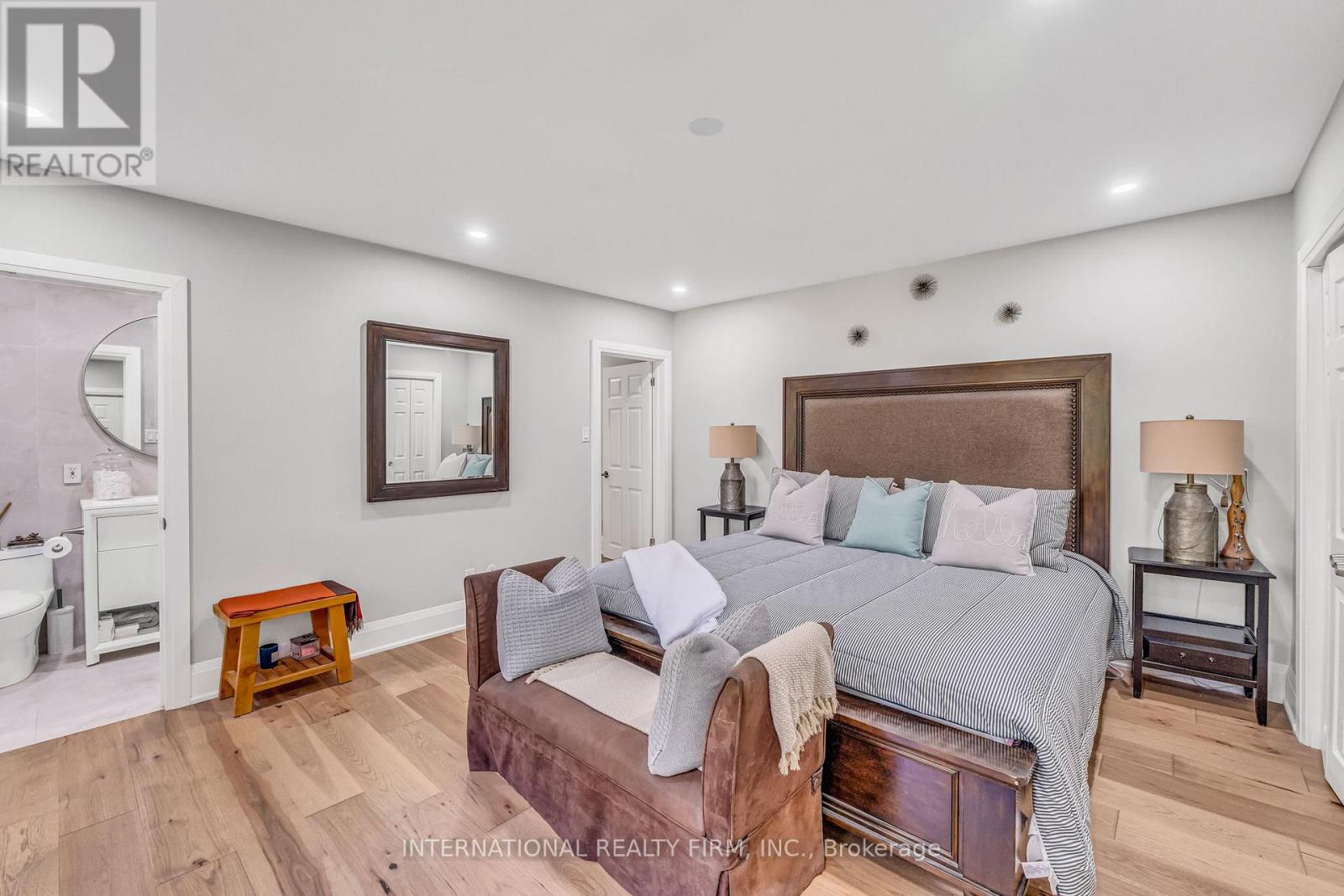 1049 INDIAN RD ROAD - 42