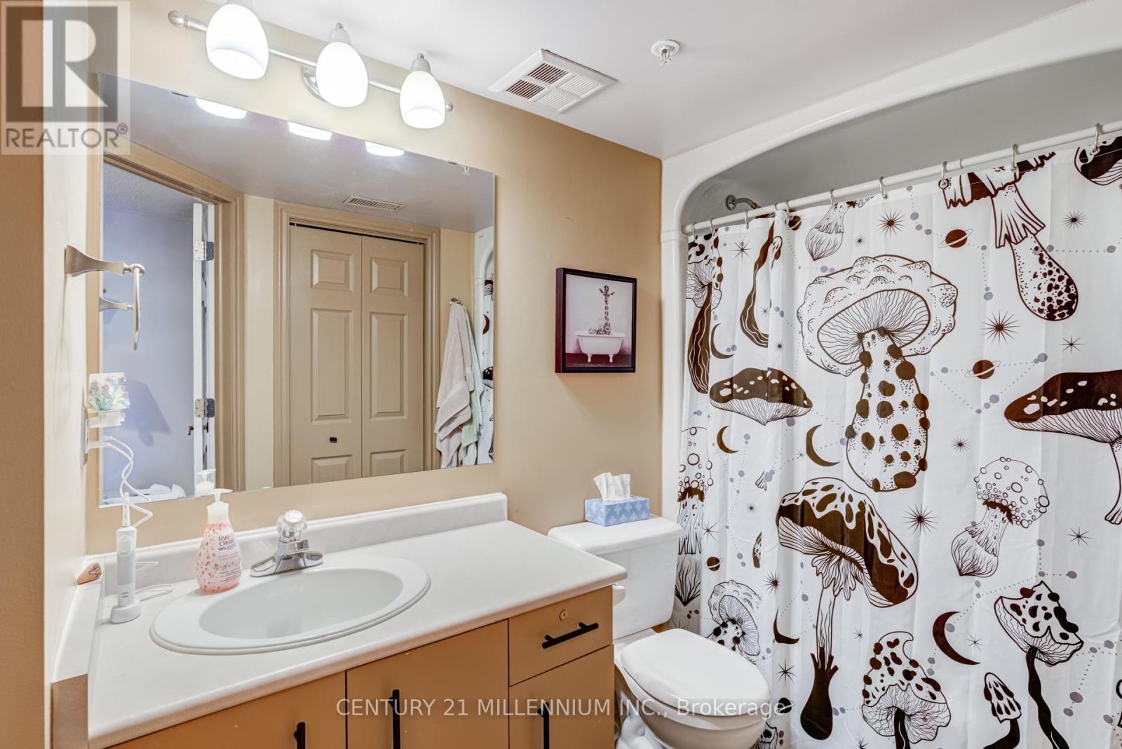 #110 4003 KILMER DRIVE - 21