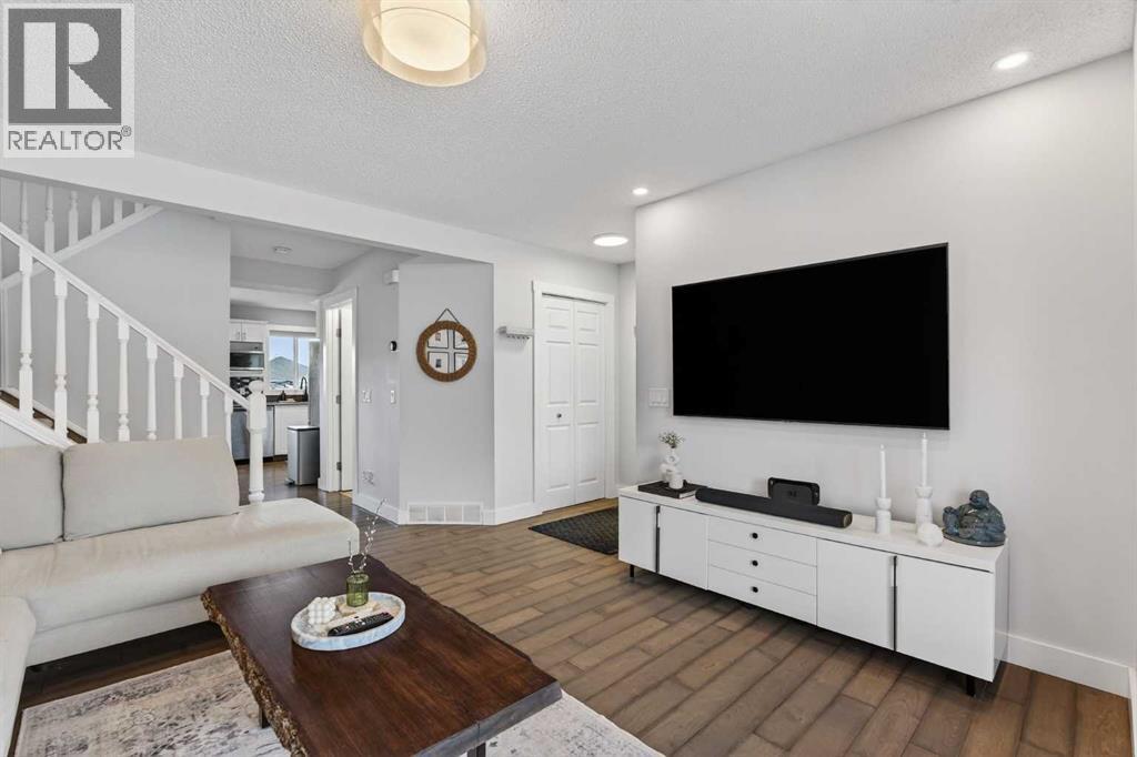 Single Family House for Sale in  Bridleglen Manor SW Bridlewood Calgary 