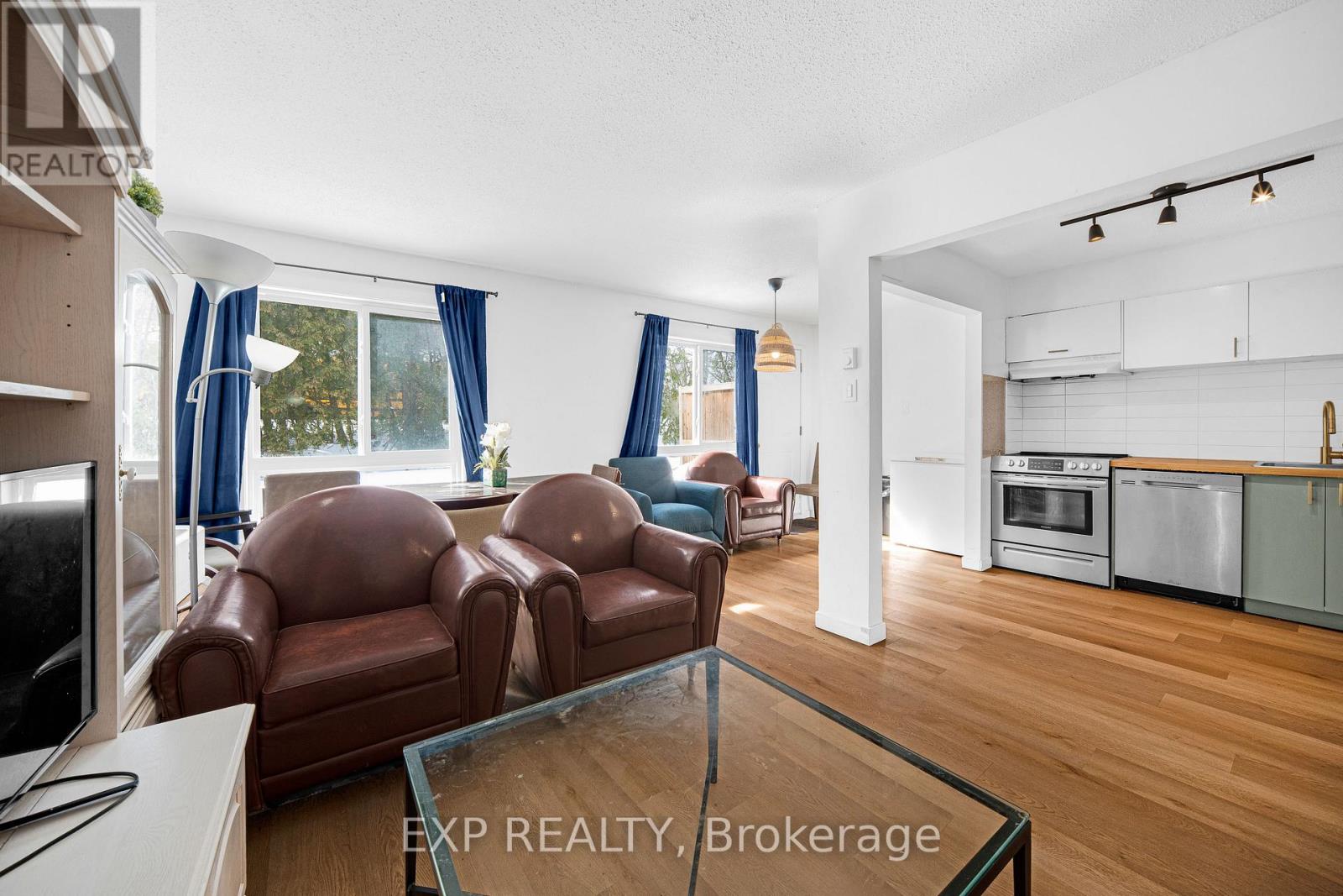 #11K 2080 OGILVIE ROAD - 4
