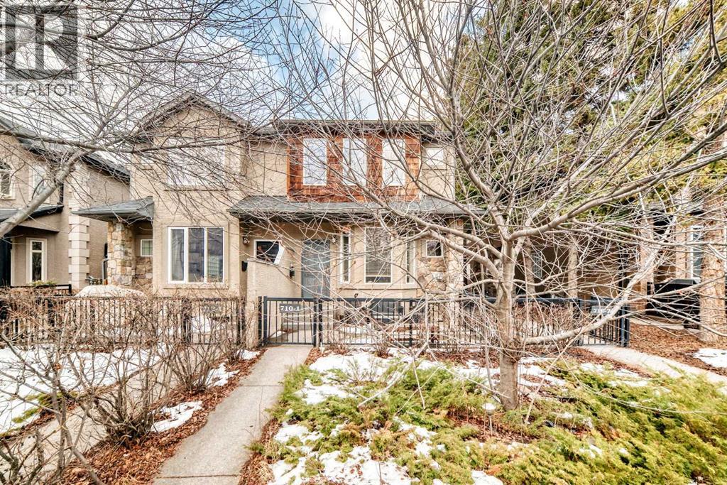 Single Family House for Sale in    Avenue SW Windsor Park Calgary 