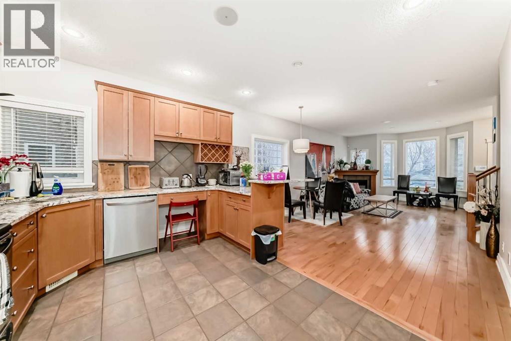 Single Family House for Sale in    Avenue SW Windsor Park Calgary 