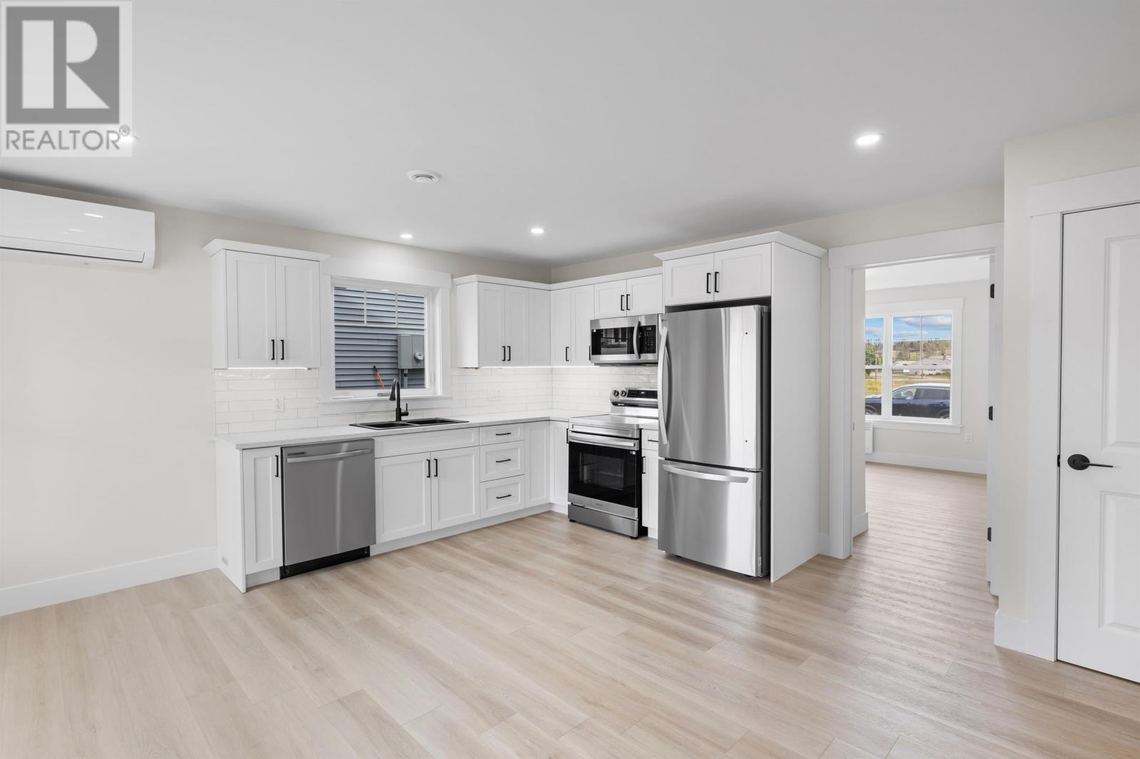 98 STANMOL DRIVE - 23