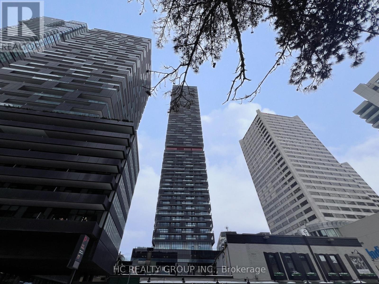 5203 - 8 EGLINTON AVENUE E