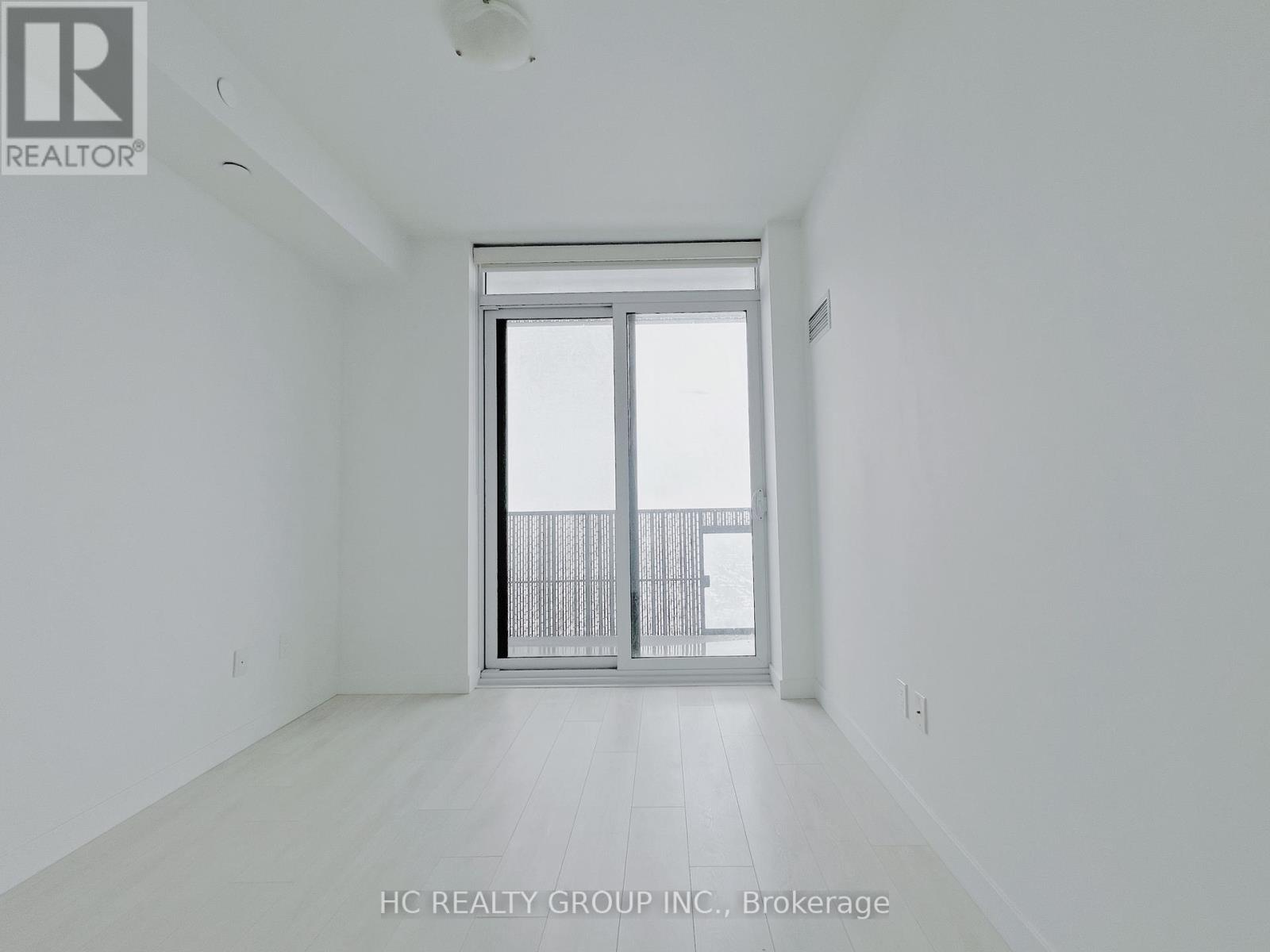 #5203 8 EGLINTON AVENUE E - 14
