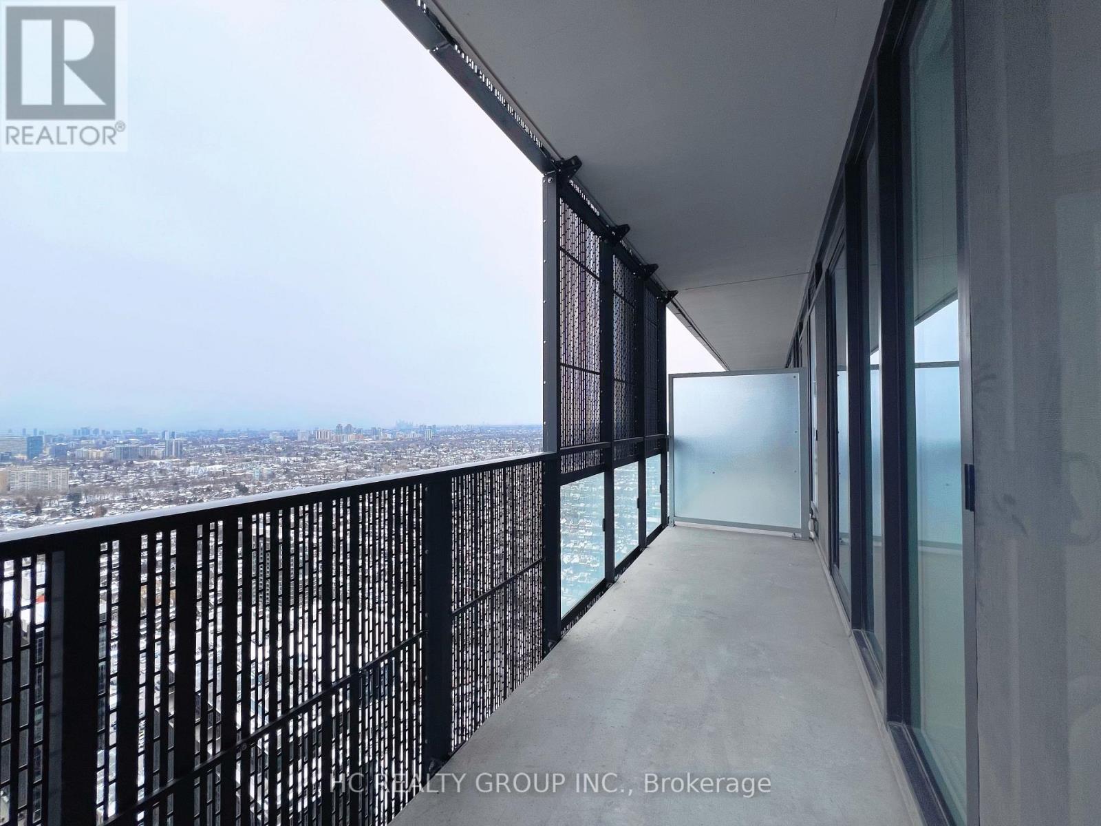 #5203 8 EGLINTON AVENUE E - 19