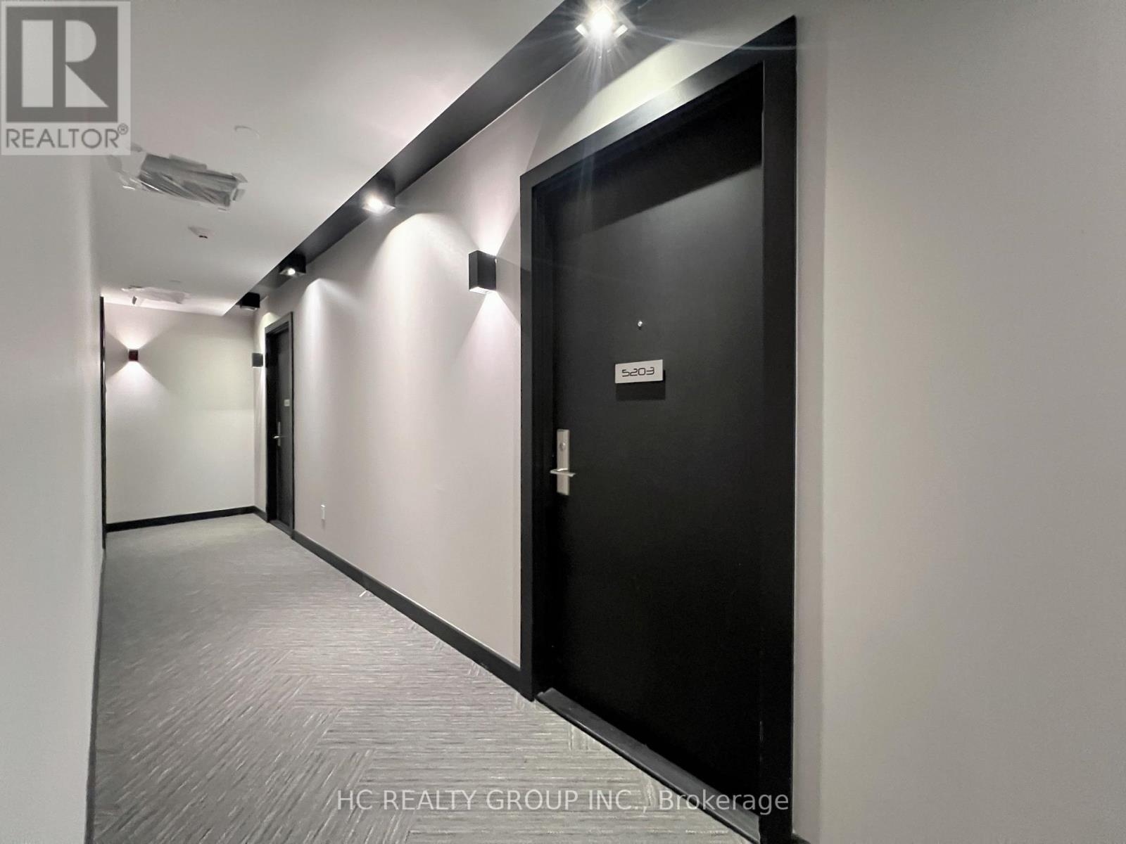 #5203 8 EGLINTON AVENUE E - 4