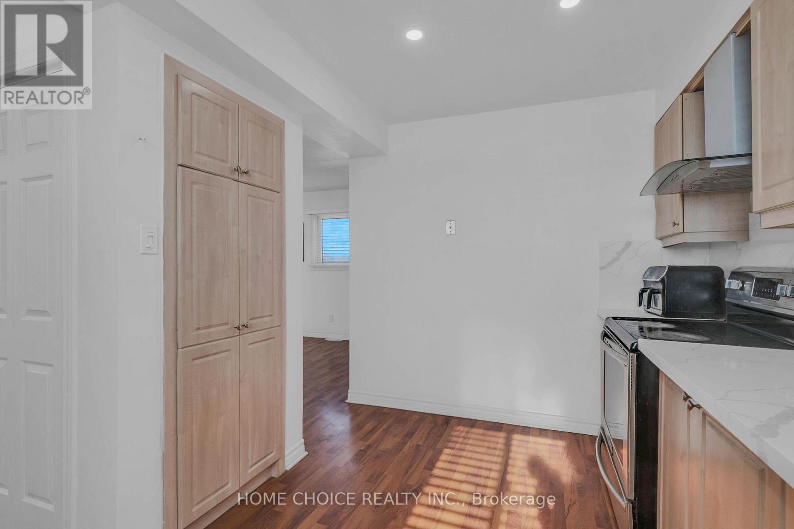 144 FRASER STREET - 25