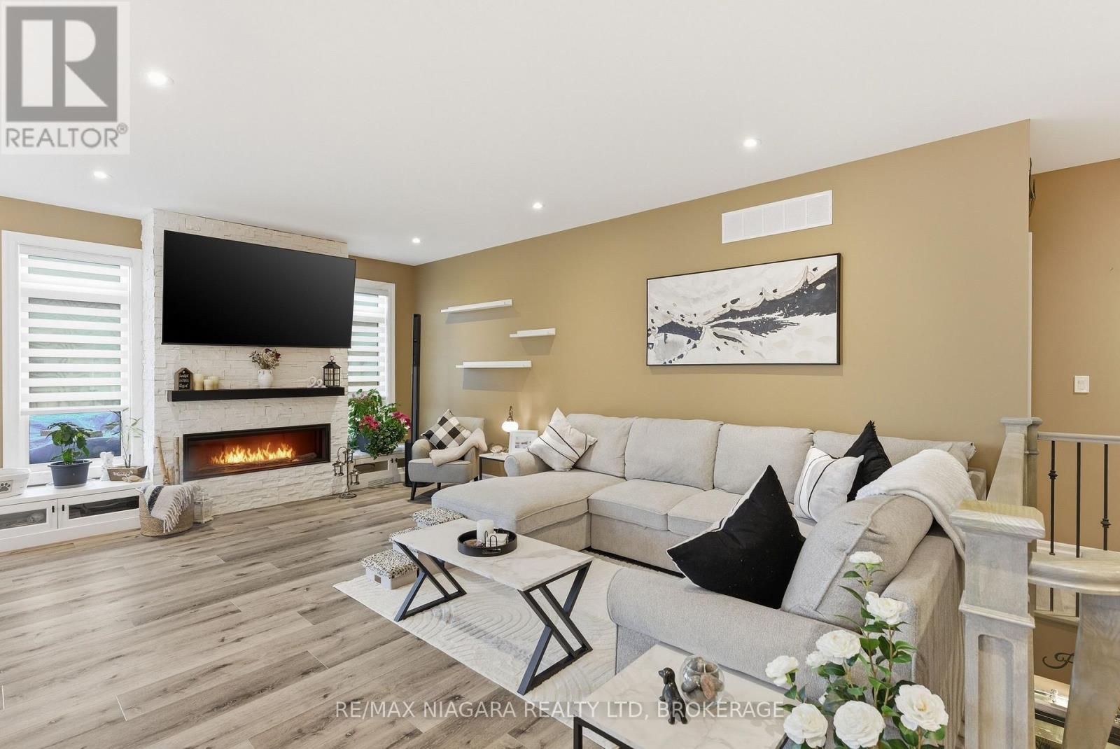 3616 CANFIELD CRESCENT - 13