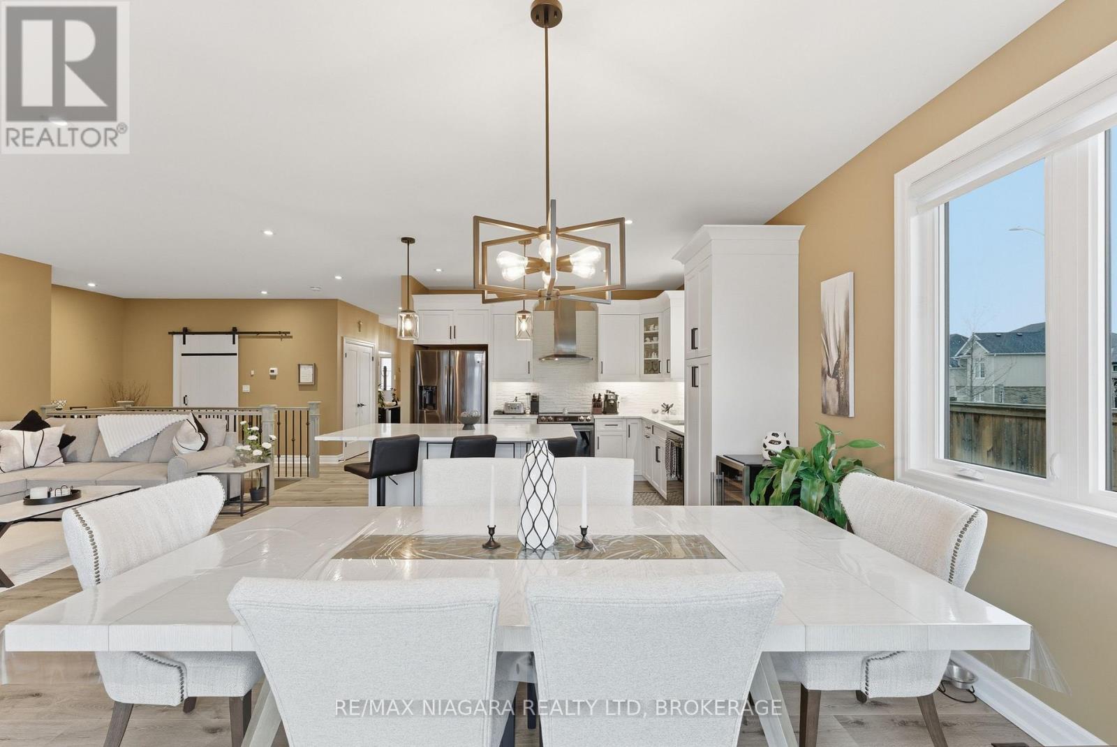 3616 CANFIELD CRESCENT - 16