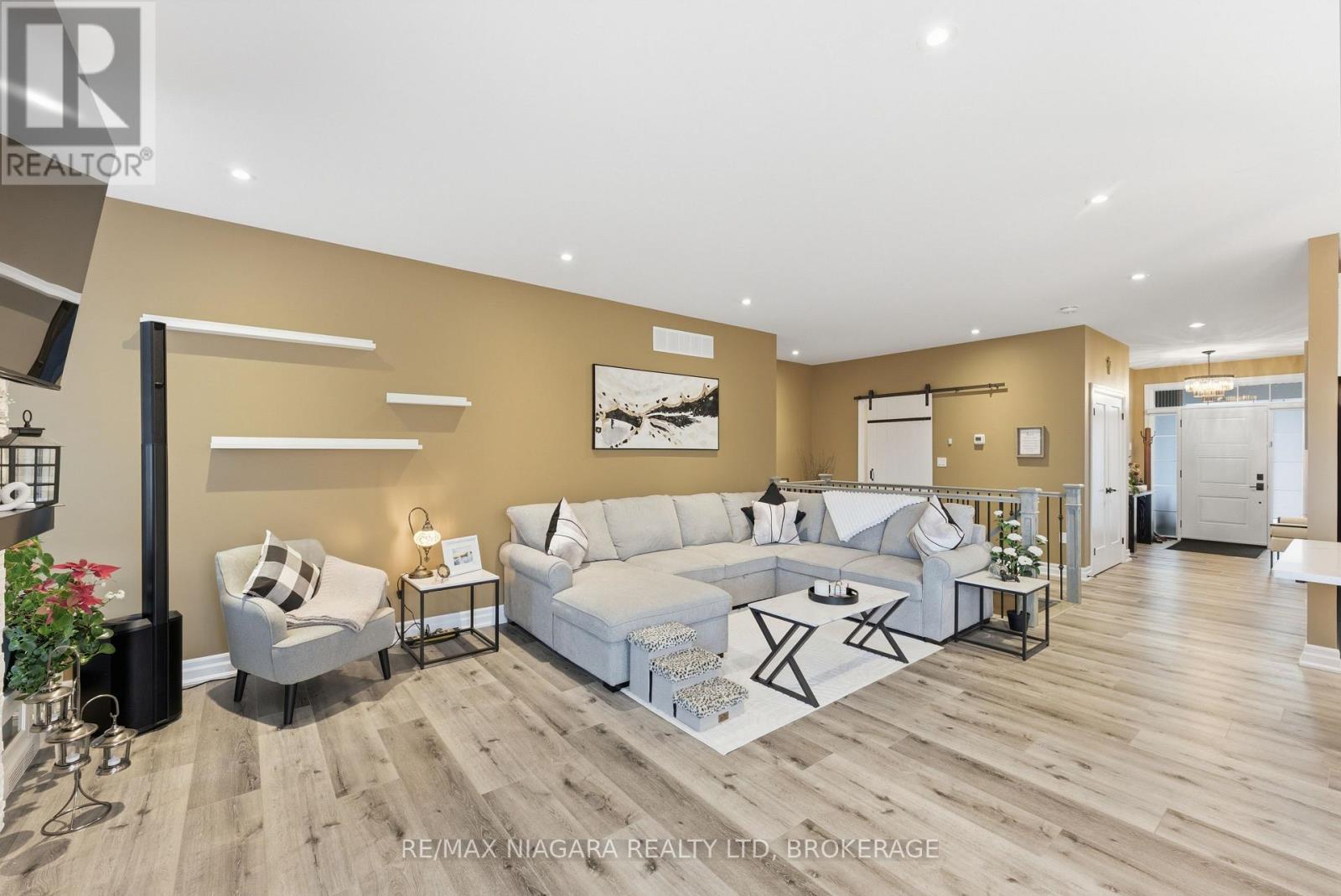 3616 CANFIELD CRESCENT - 17