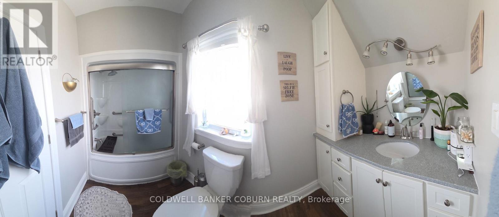 483 VICTORIA STREET — photo 21