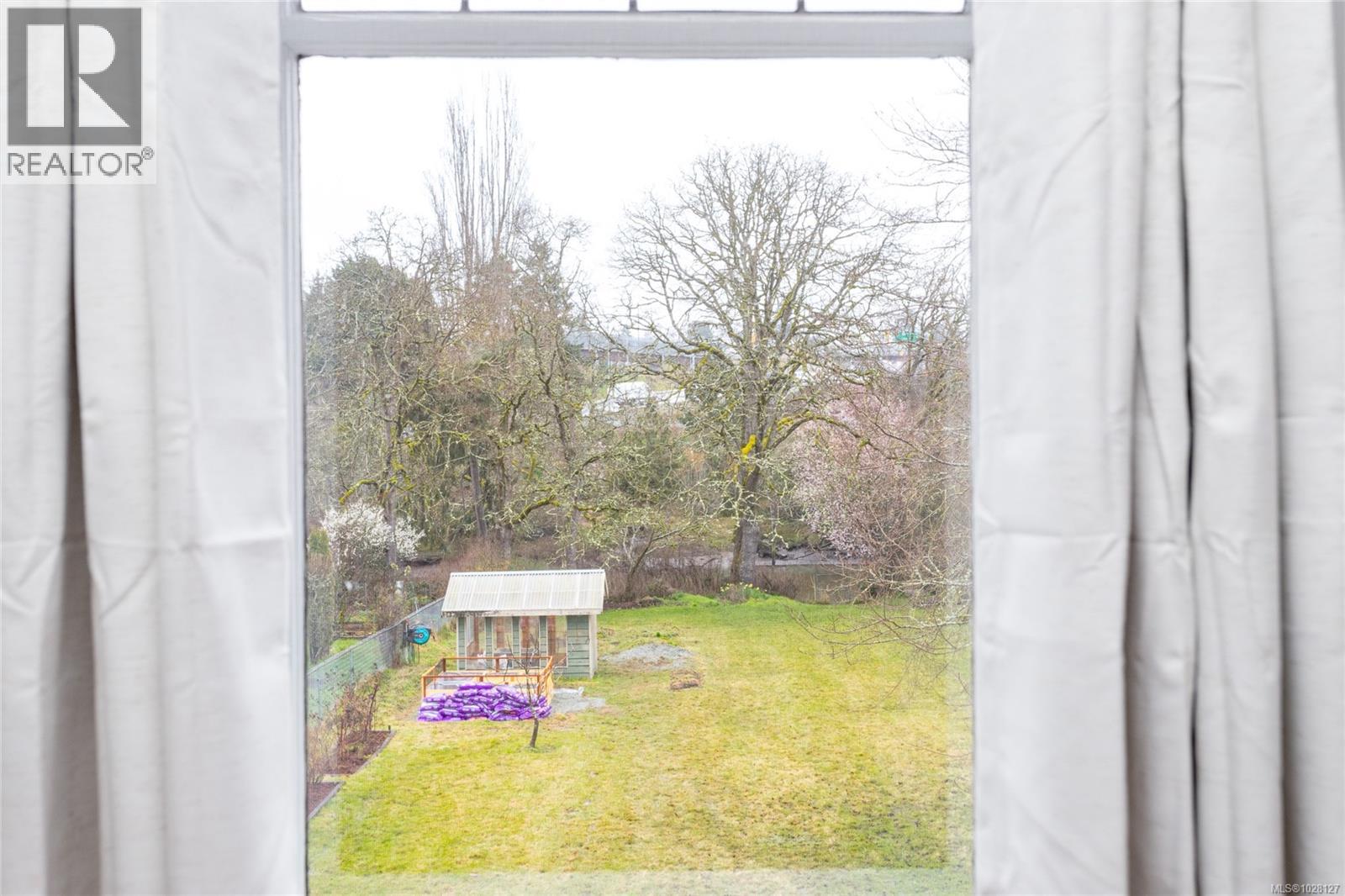  758 Newbury Street, Saanich