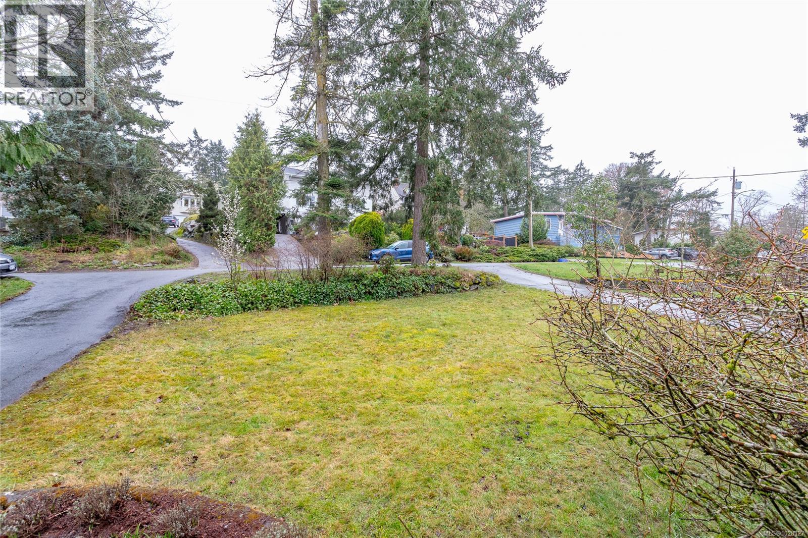  758 Newbury Street, Saanich