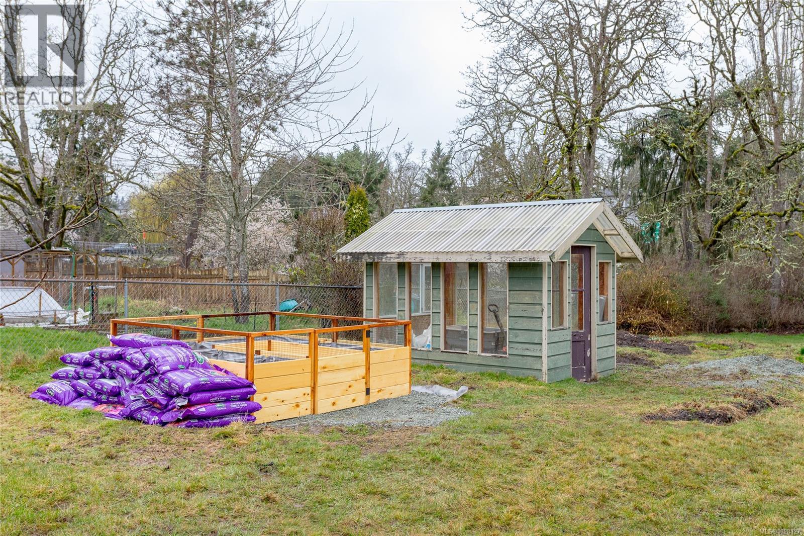  758 Newbury Street, Saanich