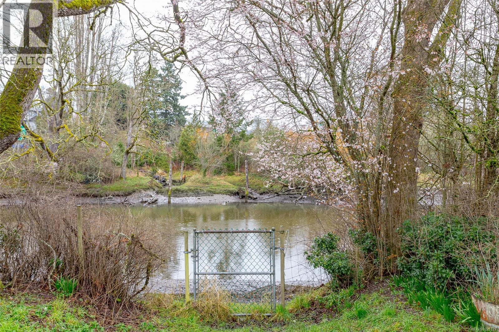  758 Newbury Street, Saanich