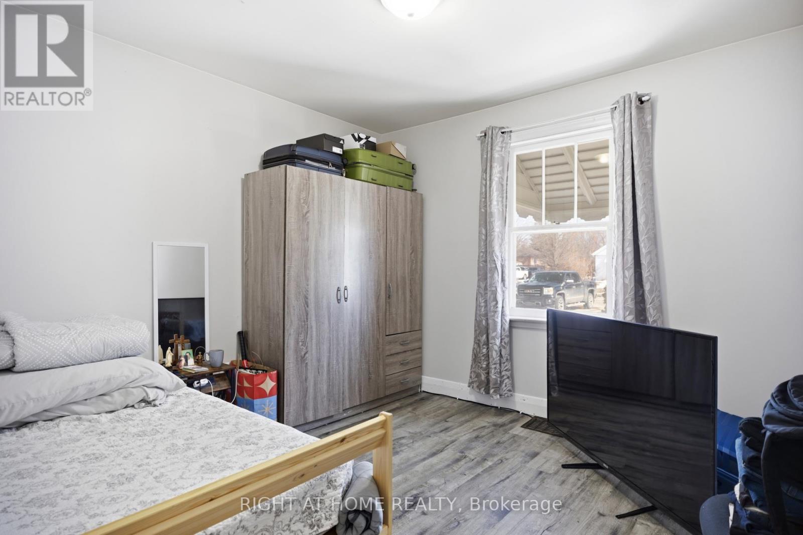 151 HALE STREET - 9