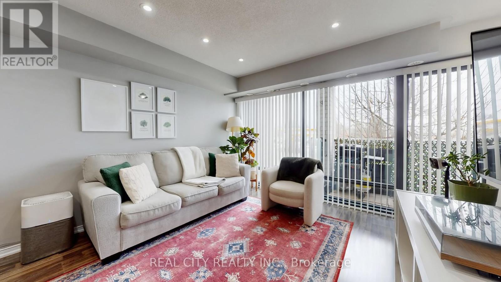 #511 142 WIDDICOMBE HILL BOULEVARD - 2