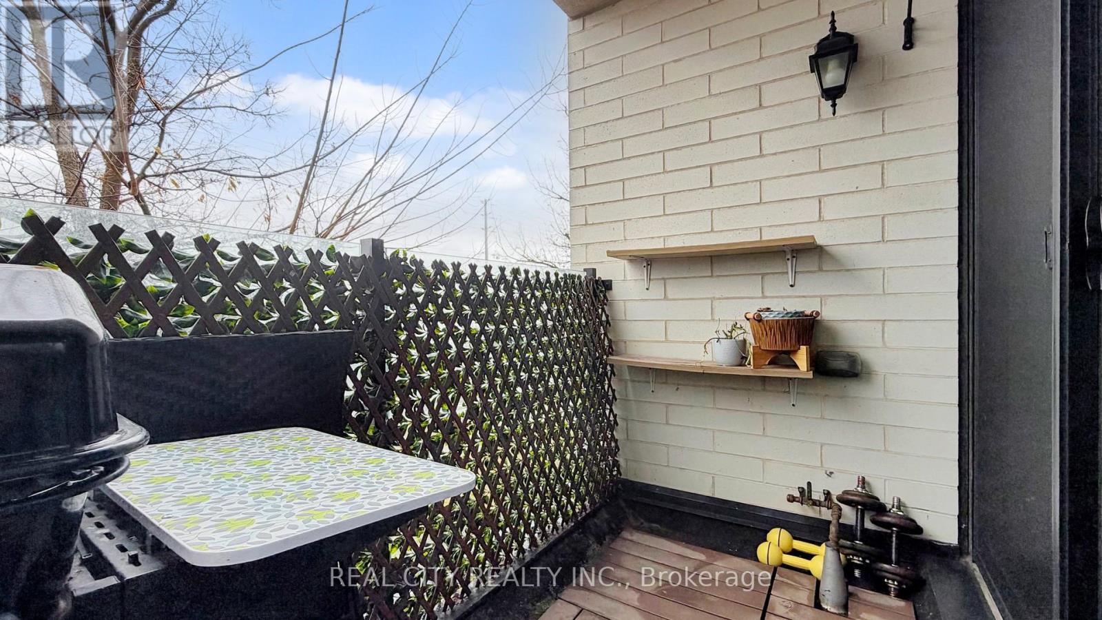 #511 142 WIDDICOMBE HILL BOULEVARD - 21