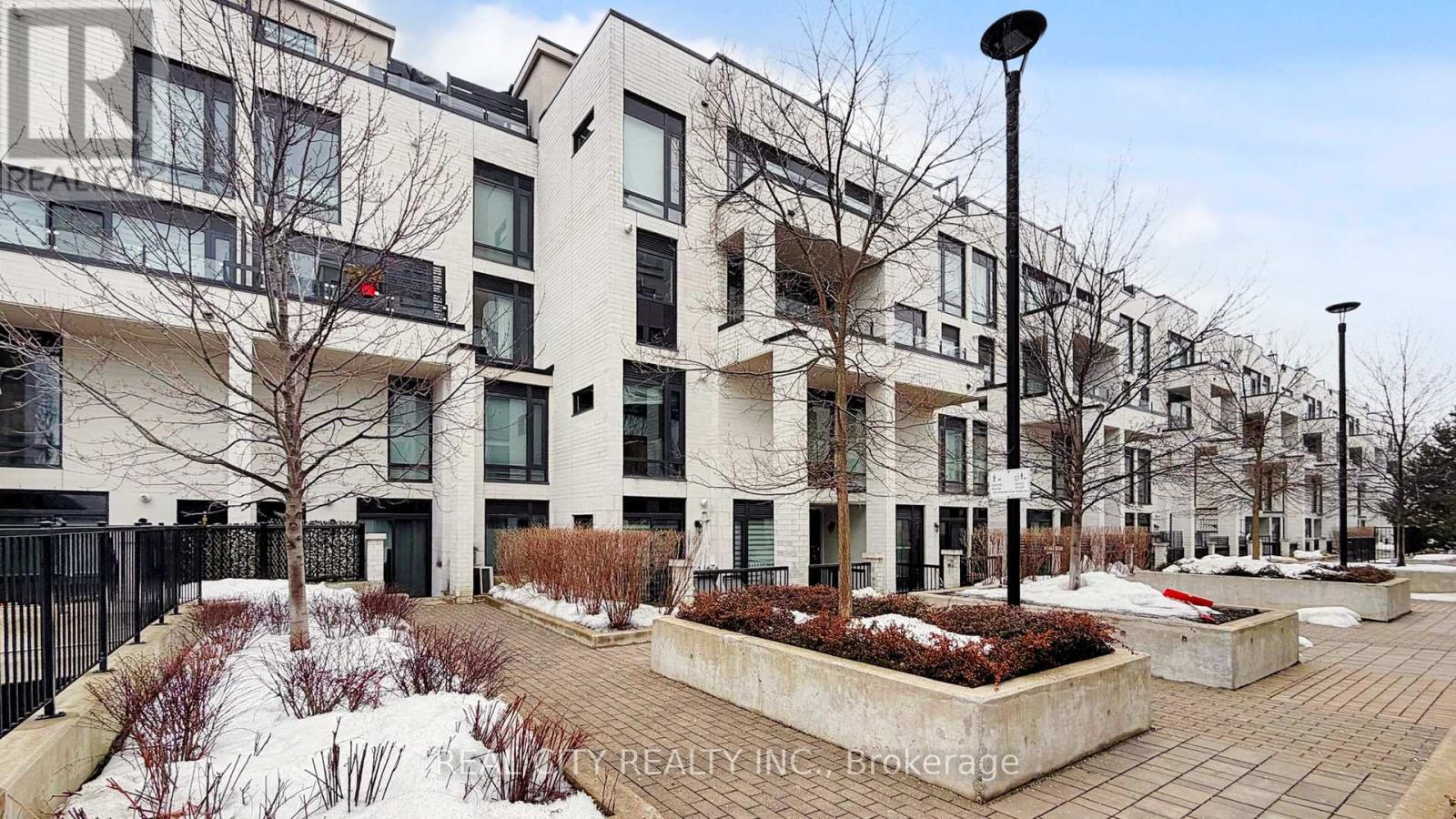 #511 142 WIDDICOMBE HILL BOULEVARD - 22