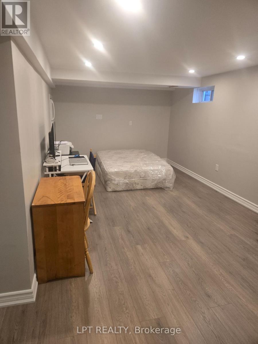 26 WRIGHT CRESCENT - 37