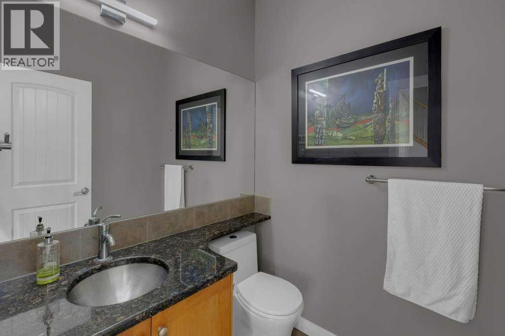 Single Family House for Sale in   Avenue NW Bowness Calgary 