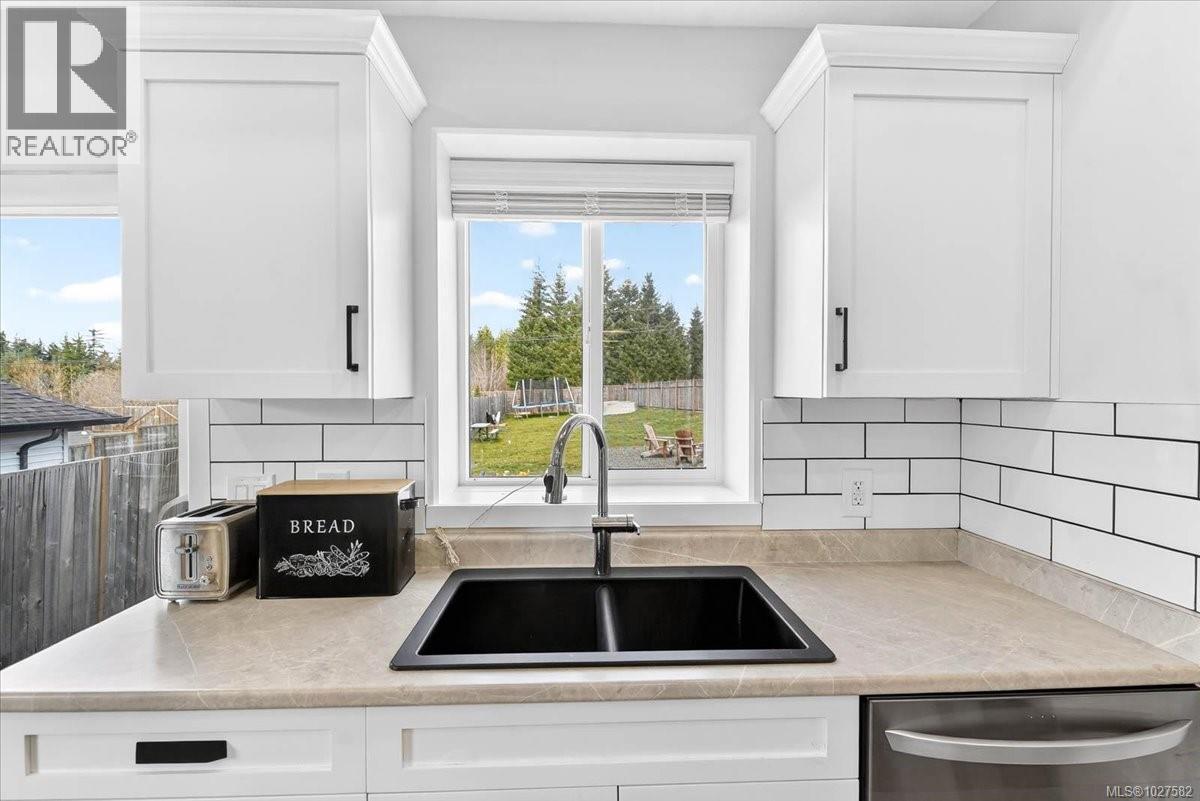 3167 Fernwood Lane, Port Alberni