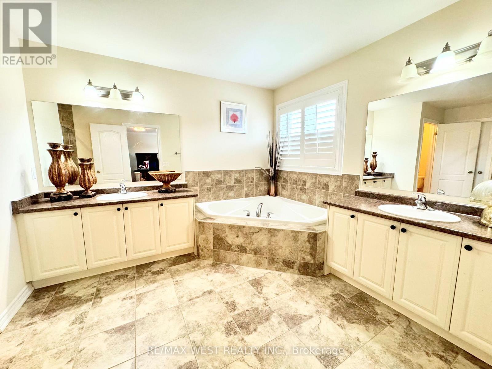 24 MAPLE CIDER STREET - 26