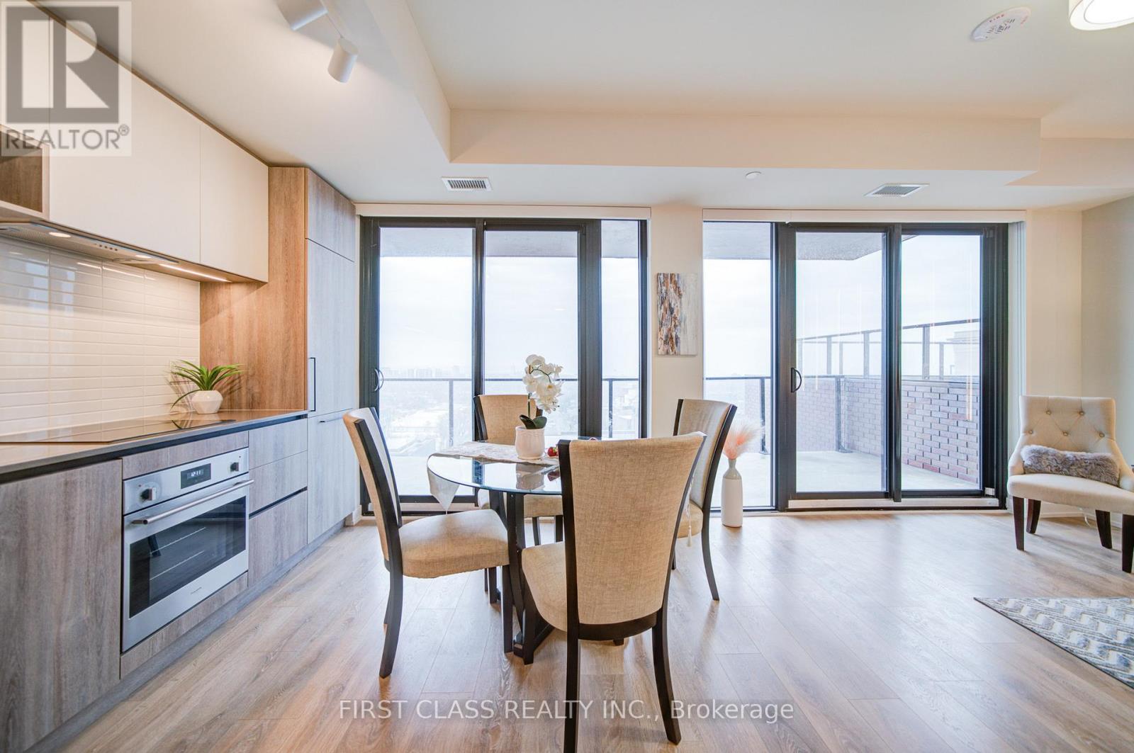 #1604 181 STERLING ROAD - 39