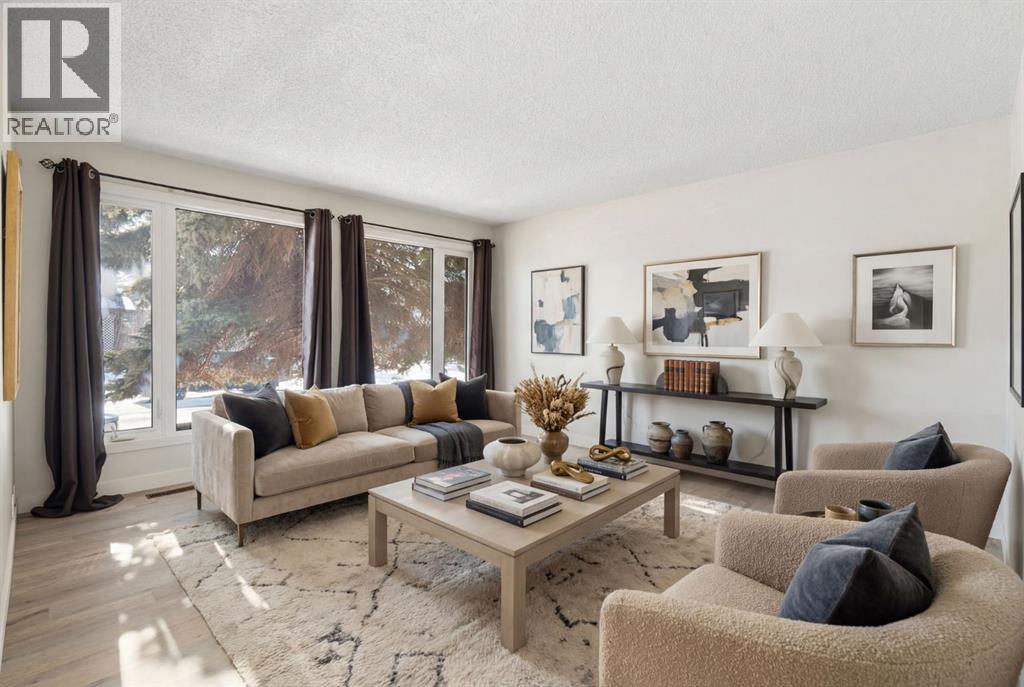 Single Family House for Sale in  Shawmeadows Close SW Shawnessy Calgary 