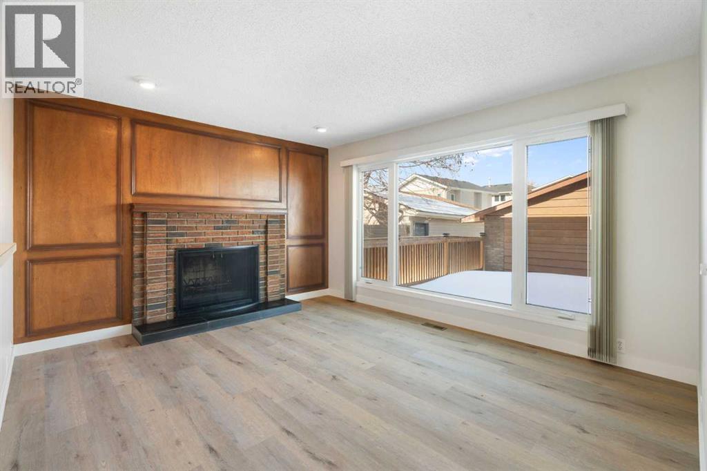 Single Family House for Sale in  Shawmeadows Close SW Shawnessy Calgary 