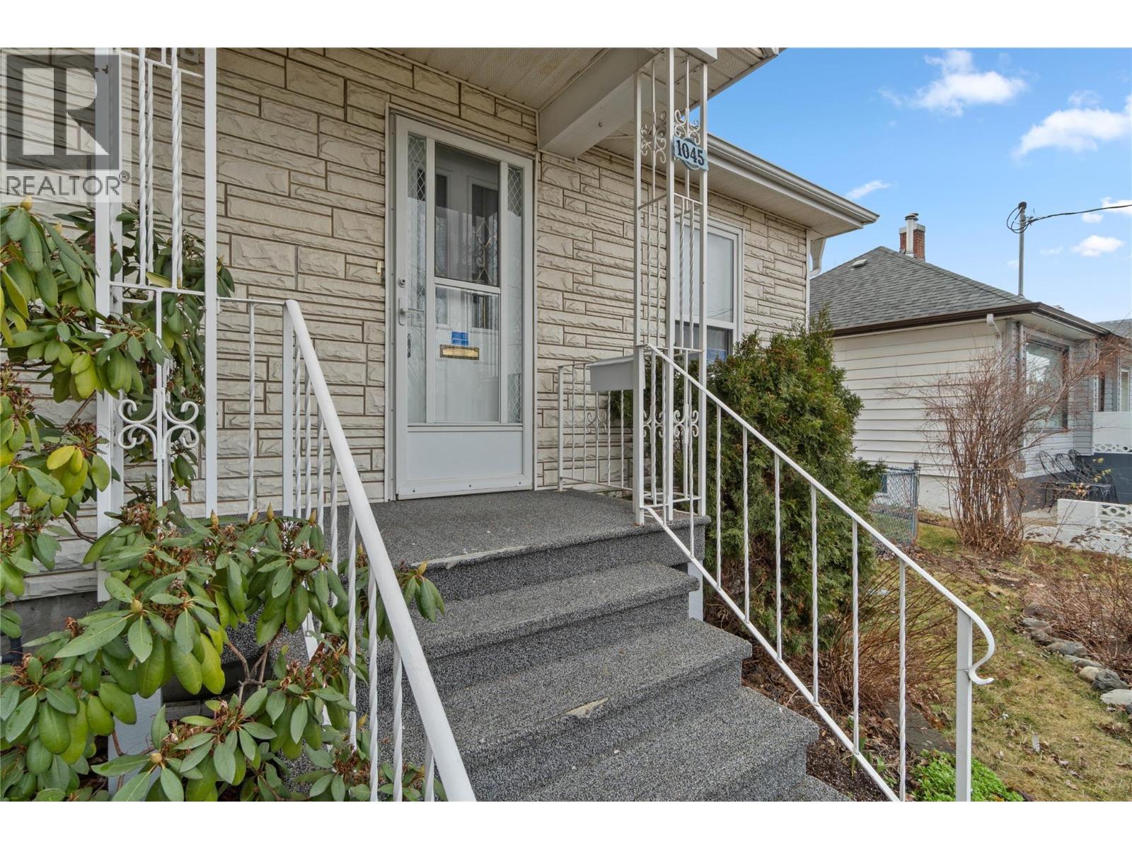 1045 DOMINION Street - 29