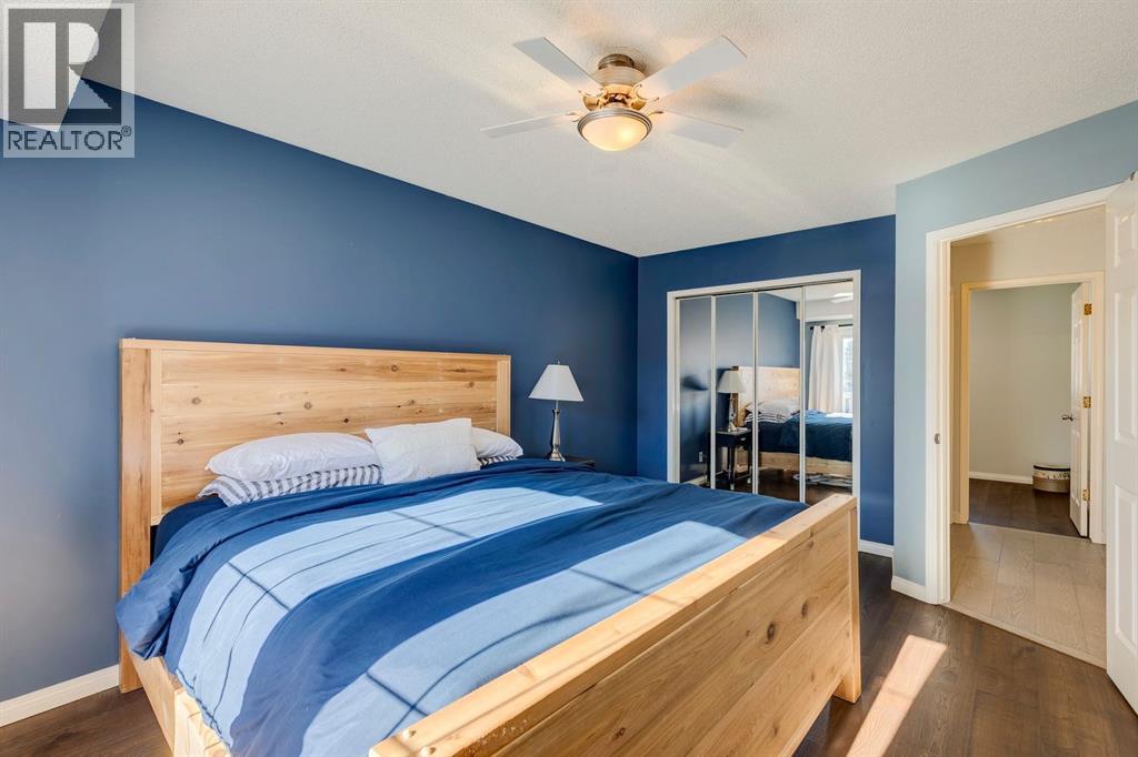 Single Family House 3 Level for Sale in  Sunlake Gardens SE Sundance Calgary 