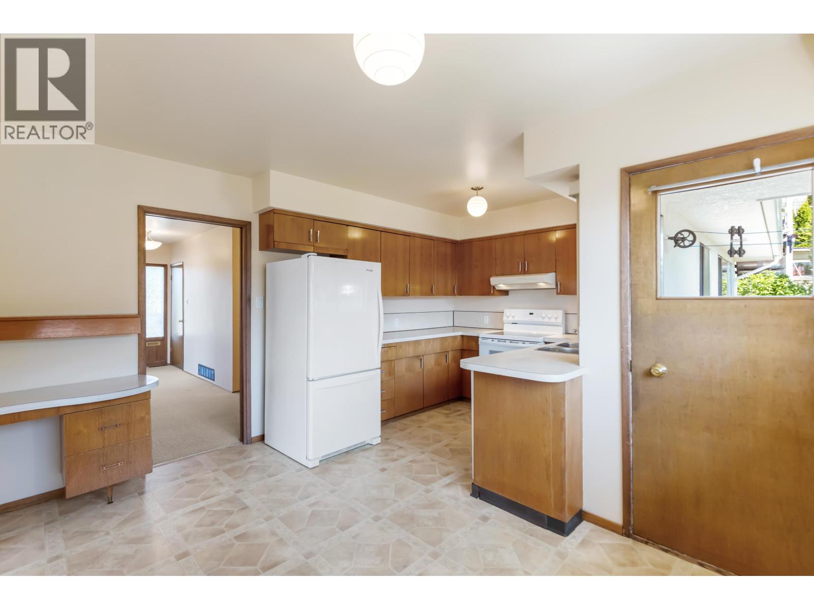 7988 SUSSEX AVENUE, Burnaby