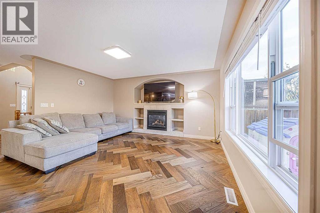 Single Family House for Sale in  Royal Birch Way NW Royal Oak Calgary 