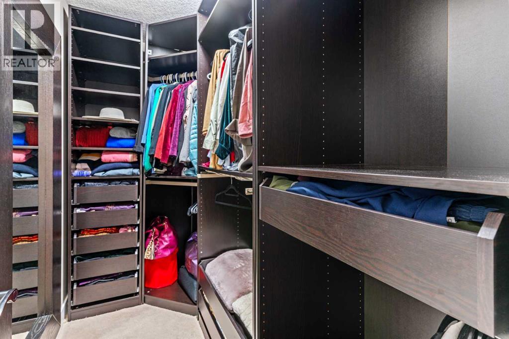 Single Family House for Sale in  Sherwood Boulevard NW Sherwood Calgary 