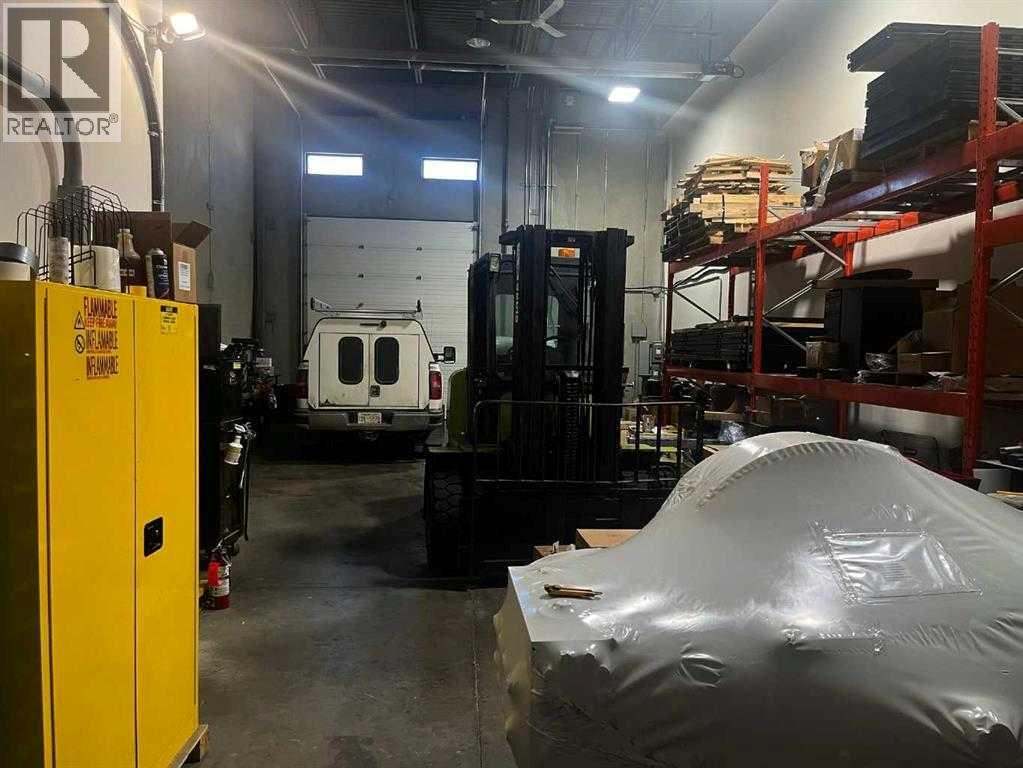 
          12221 44 Street Southeast
            <br/>
            <span>Calgary</span>
            , 
            <span>AB</span>
             <span>T2Z4H3</span>
         - Photo 13