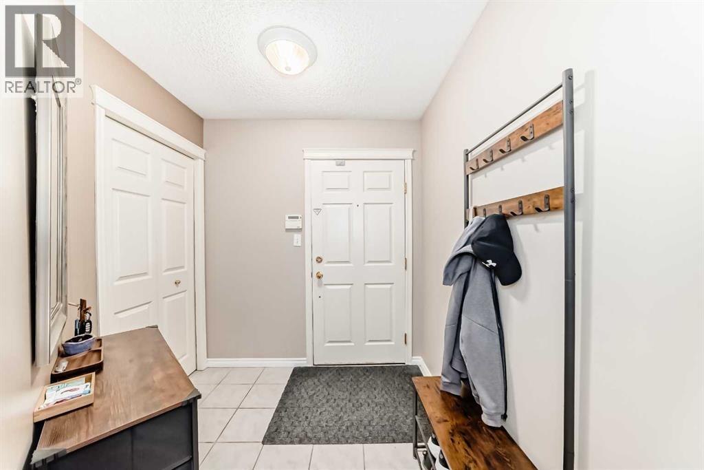 Single Family House for Sale in   Hunterview Drive NW Huntington Hills Calgary 