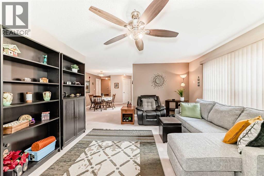 Single Family House for Sale in   Hunterview Drive NW Huntington Hills Calgary 