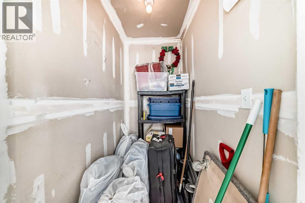 Single Family House for Sale in   Hunterview Drive NW Huntington Hills Calgary 