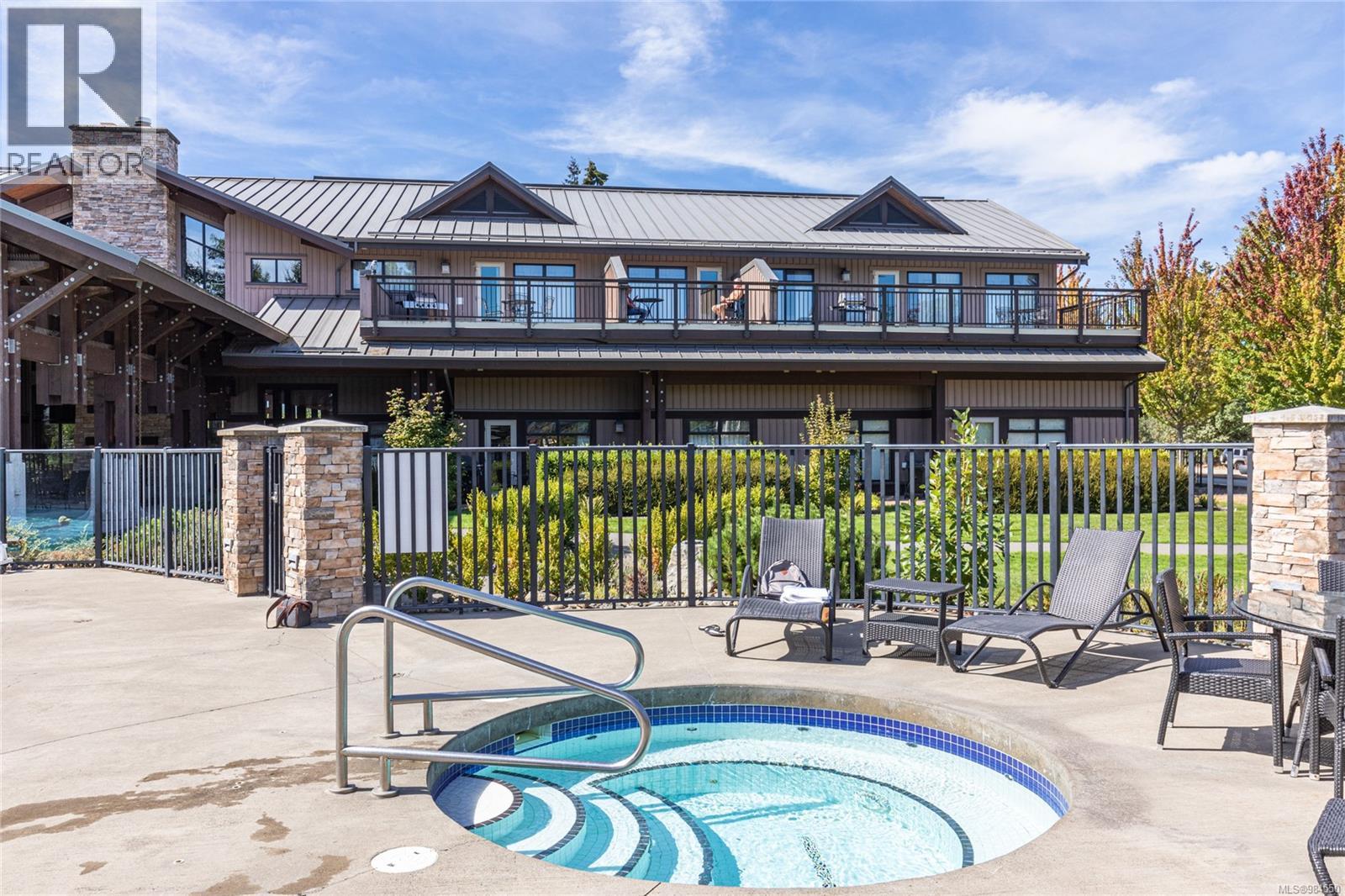 3 1175 Resort Dr, Parksville
