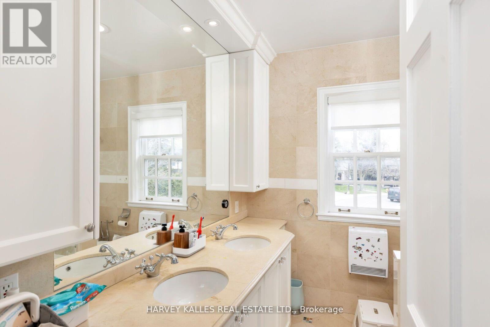 470 RUSSELL HILL ROAD - 30