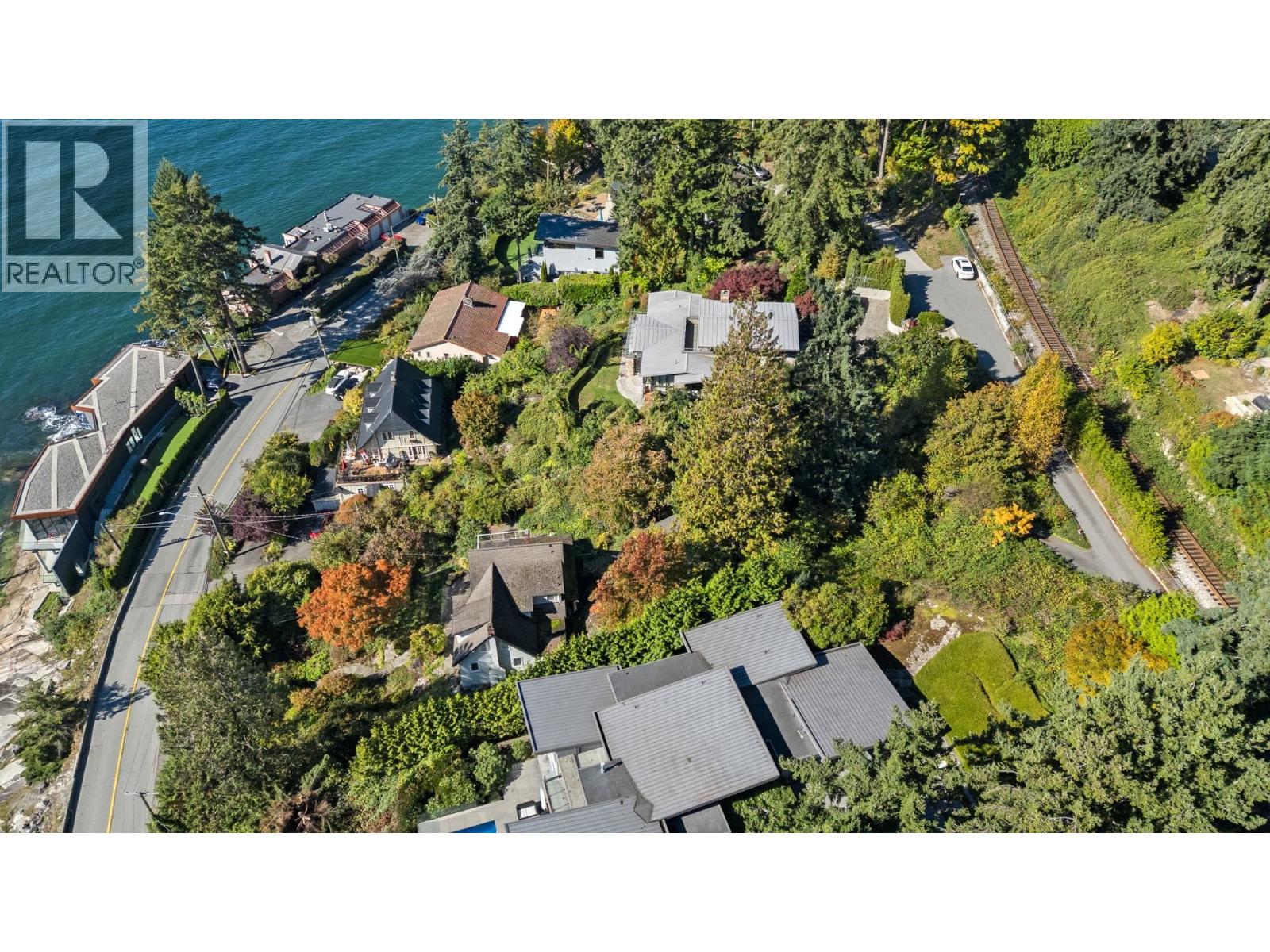 3721 SUNSET LANE, West Vancouver